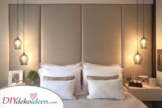Eine schöne Schlafzimmerleuchte mit antastischen Lampenschirmen aus Glas