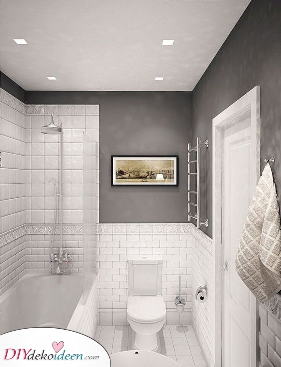 Ein kleines Badezimmer in Weiß und Grau