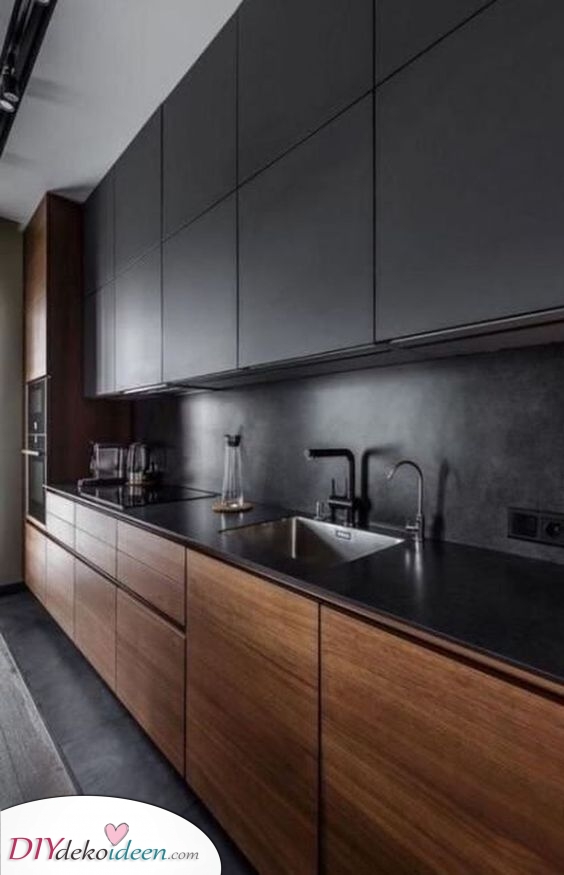 Edle Küchen mit einer Kombination aus Schwarz und Holz