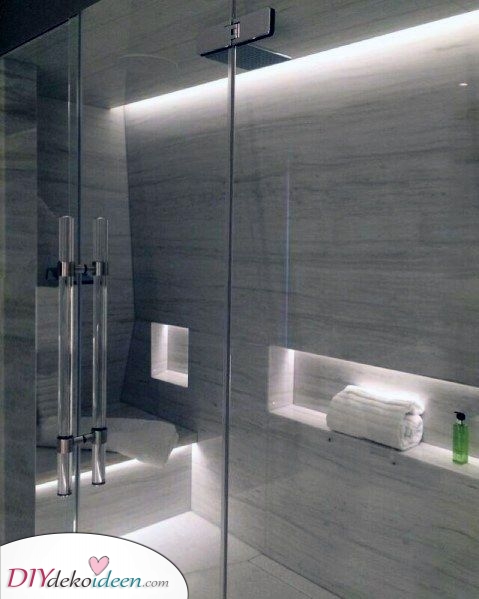 Hebe Details mit einem Badspiegel mit LED-Beleuchtung hervor