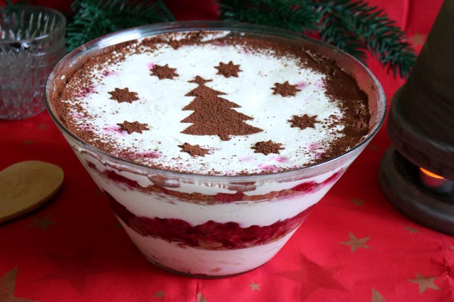 Weihnachts-Glasdesserts: Persönliche und festliche Dekoration für den Weihnachtstisch